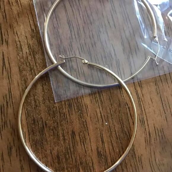 New 14K Polished 2mm Hoop Earrings by Leslie’s Jewelry - Picture 8 of 10